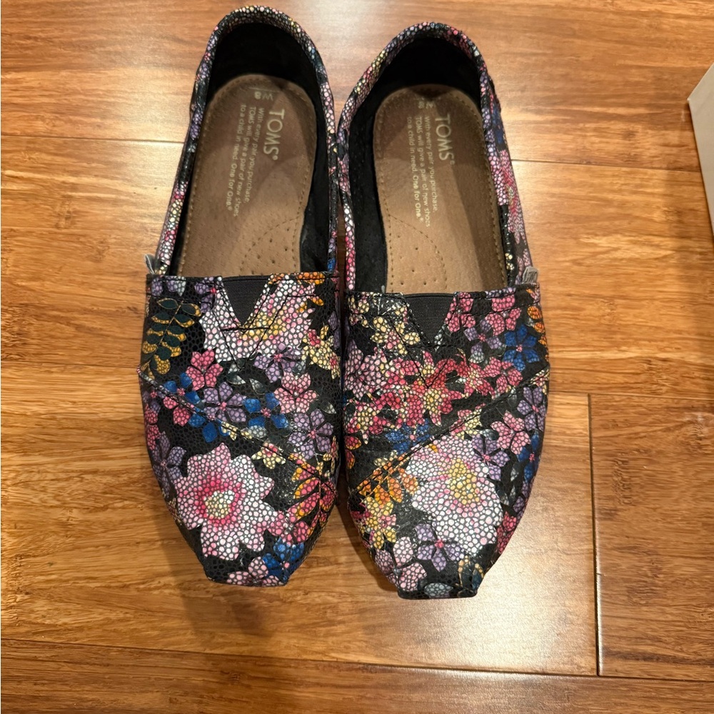 TOMS Women's Floral Slip-On Shoes - Multicolor